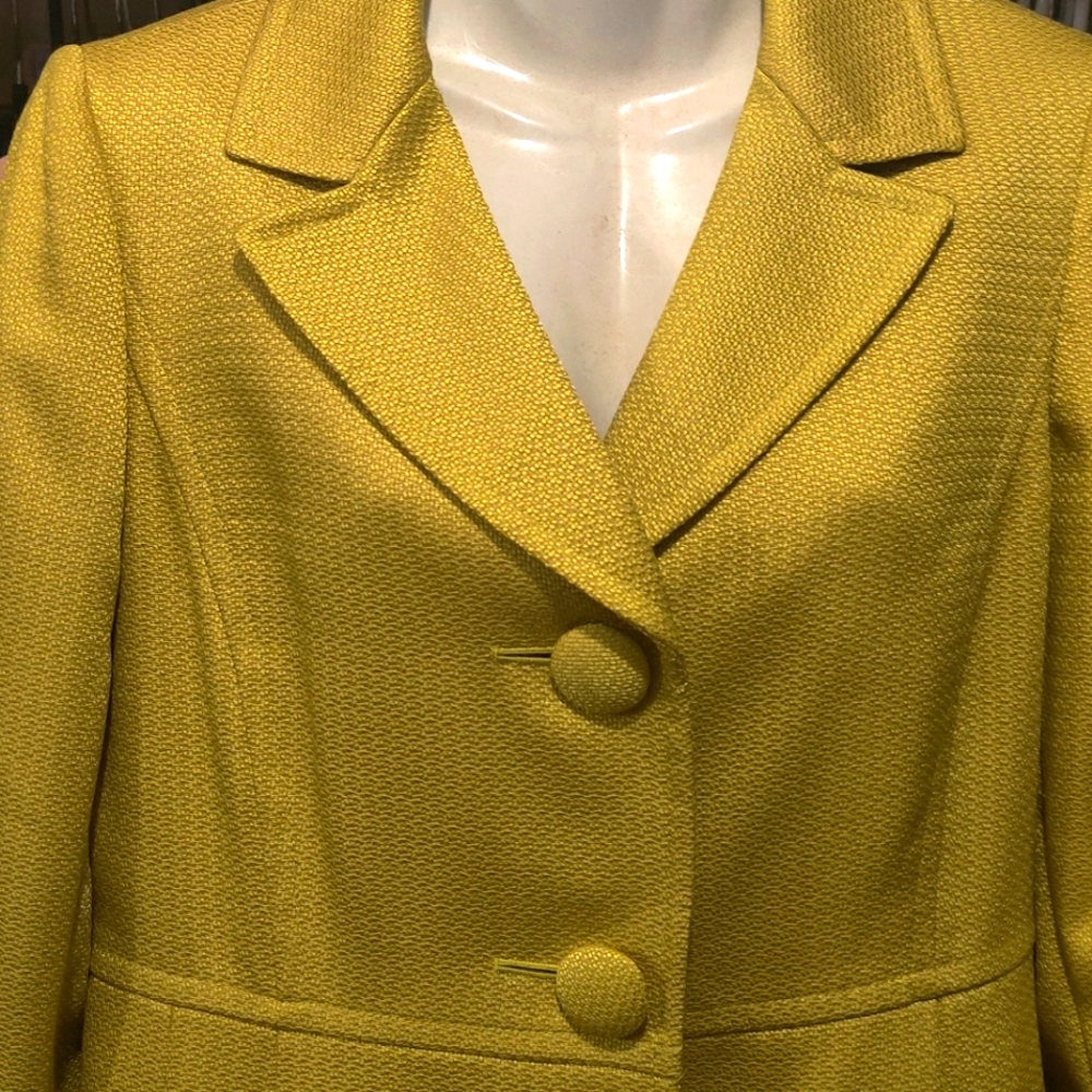 Dress jacket.